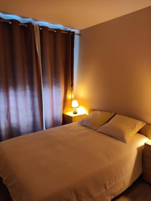 App 5 Pers, Parking, 3Mn Rer A, 40 Mn Du Centre De Paris, Cergy Le Haut Exterior photo
