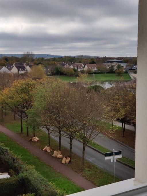 App 5 Pers, Parking, 3Mn Rer A, 40 Mn Du Centre De Paris, Cergy Le Haut Exterior photo